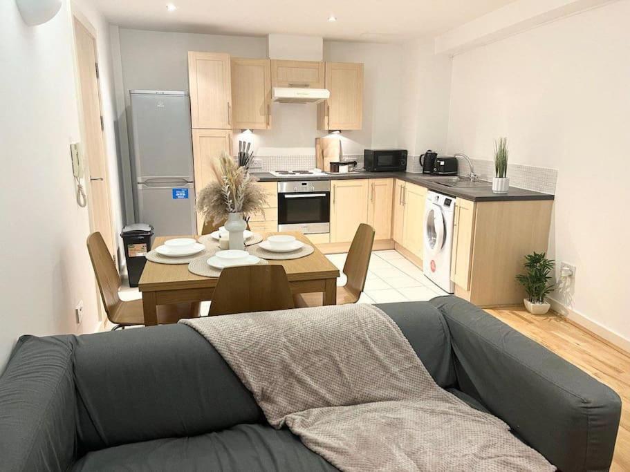 2 Bedroom City Center Apartment Manchester Dış mekan fotoğraf